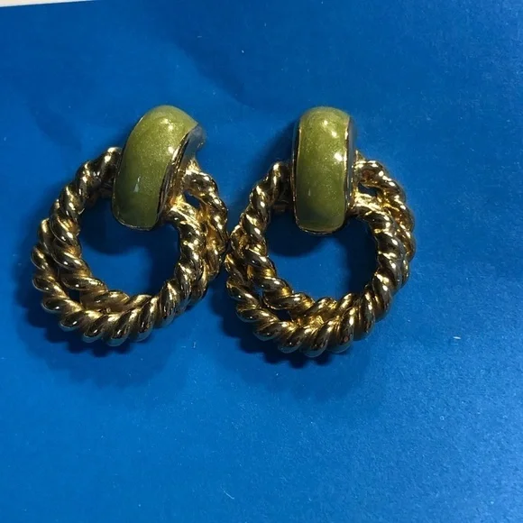 Mix and match pierced earrings gold green and iridescent white and clear stone - Picture 2 of 7